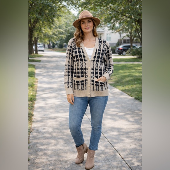 RSQ Fair Isle Cardigan Sweater Small 🤍🖤 Cozy Fall Button Front - Picture 3 of 3